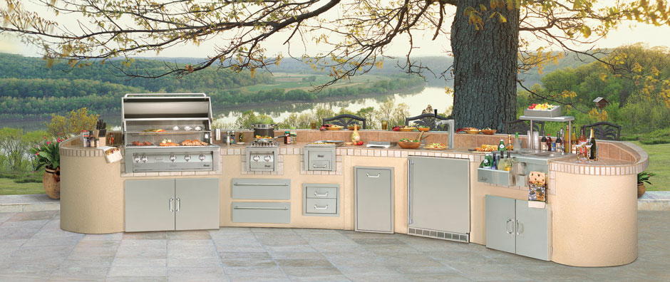 VintageOutdoorKitchenIsland_940x396