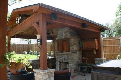 Freestanding-covered-patio-with-well-equipped-outdoor-kitchen