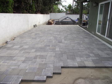 paver prep rear of house 8a