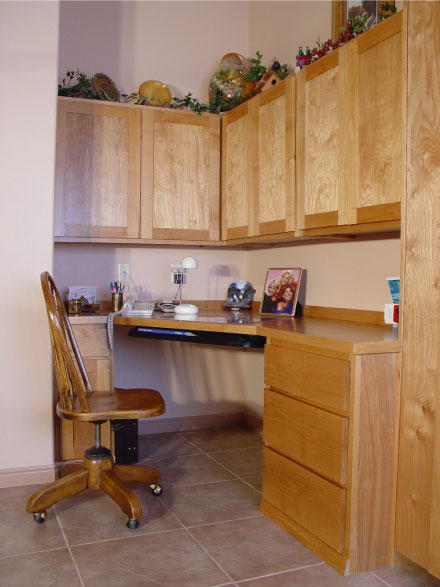 home-office-shaker-alder-natural-finish