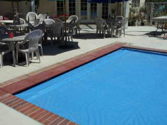 swimming_pool_cover_walk_on_lid_cafe